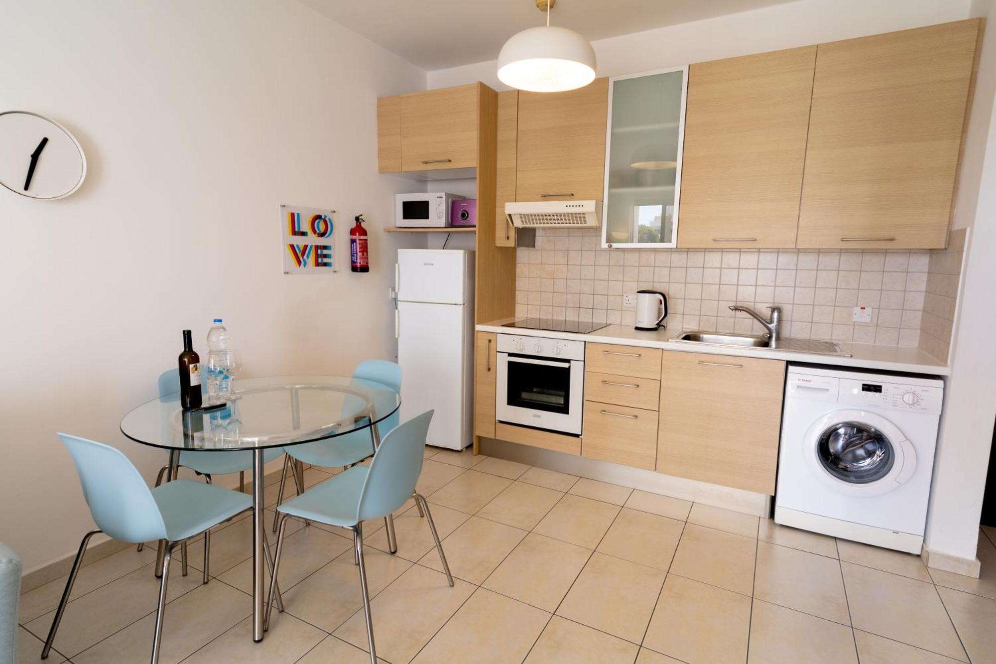 Blue Dawn Center Flat Apartment Larnaca Ngoại thất bức ảnh