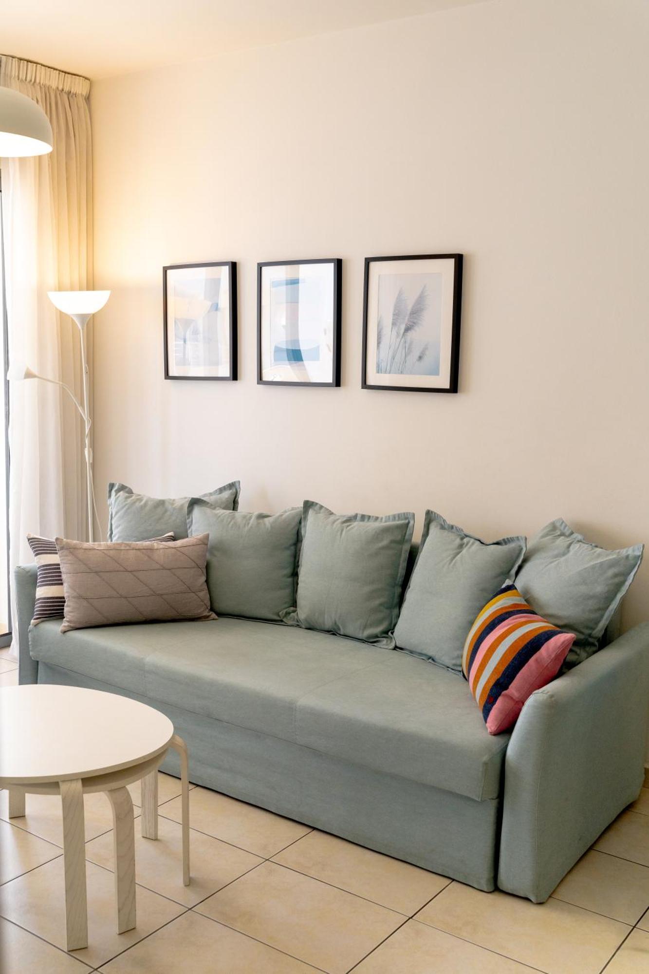 Blue Dawn Center Flat Apartment Larnaca Ngoại thất bức ảnh