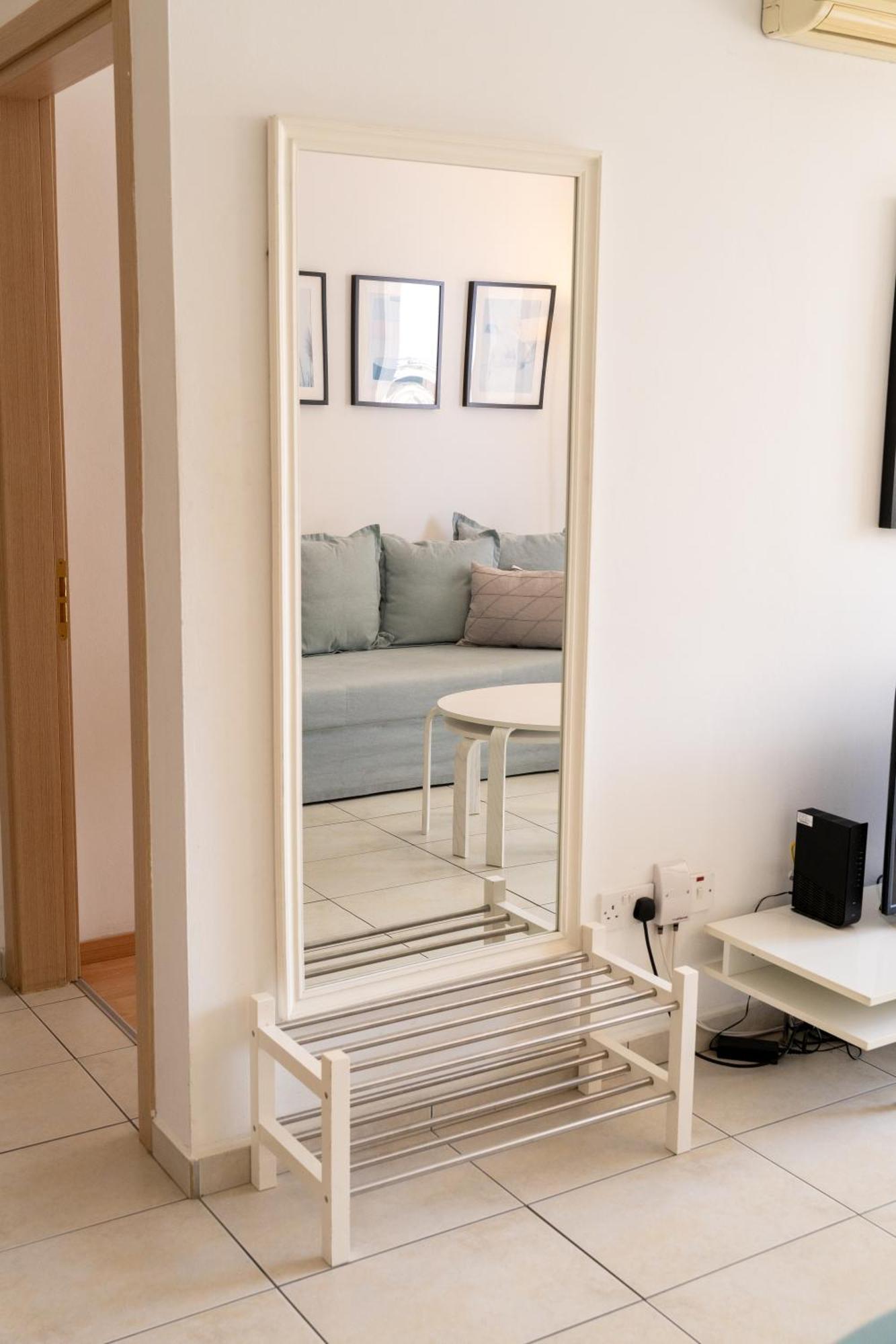 Blue Dawn Center Flat Apartment Larnaca Ngoại thất bức ảnh