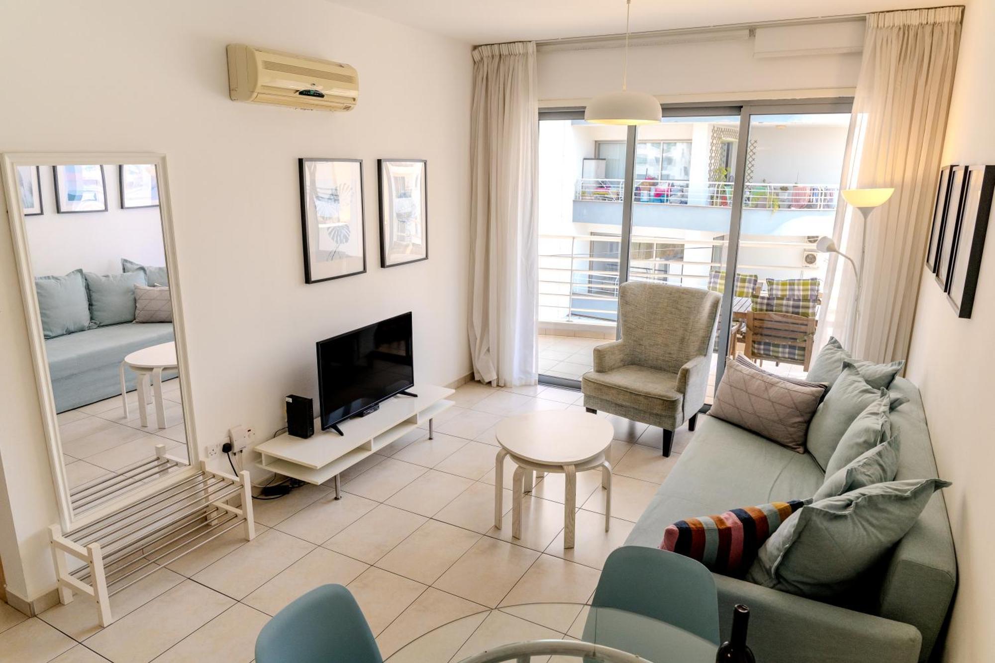 Blue Dawn Center Flat Apartment Larnaca Ngoại thất bức ảnh