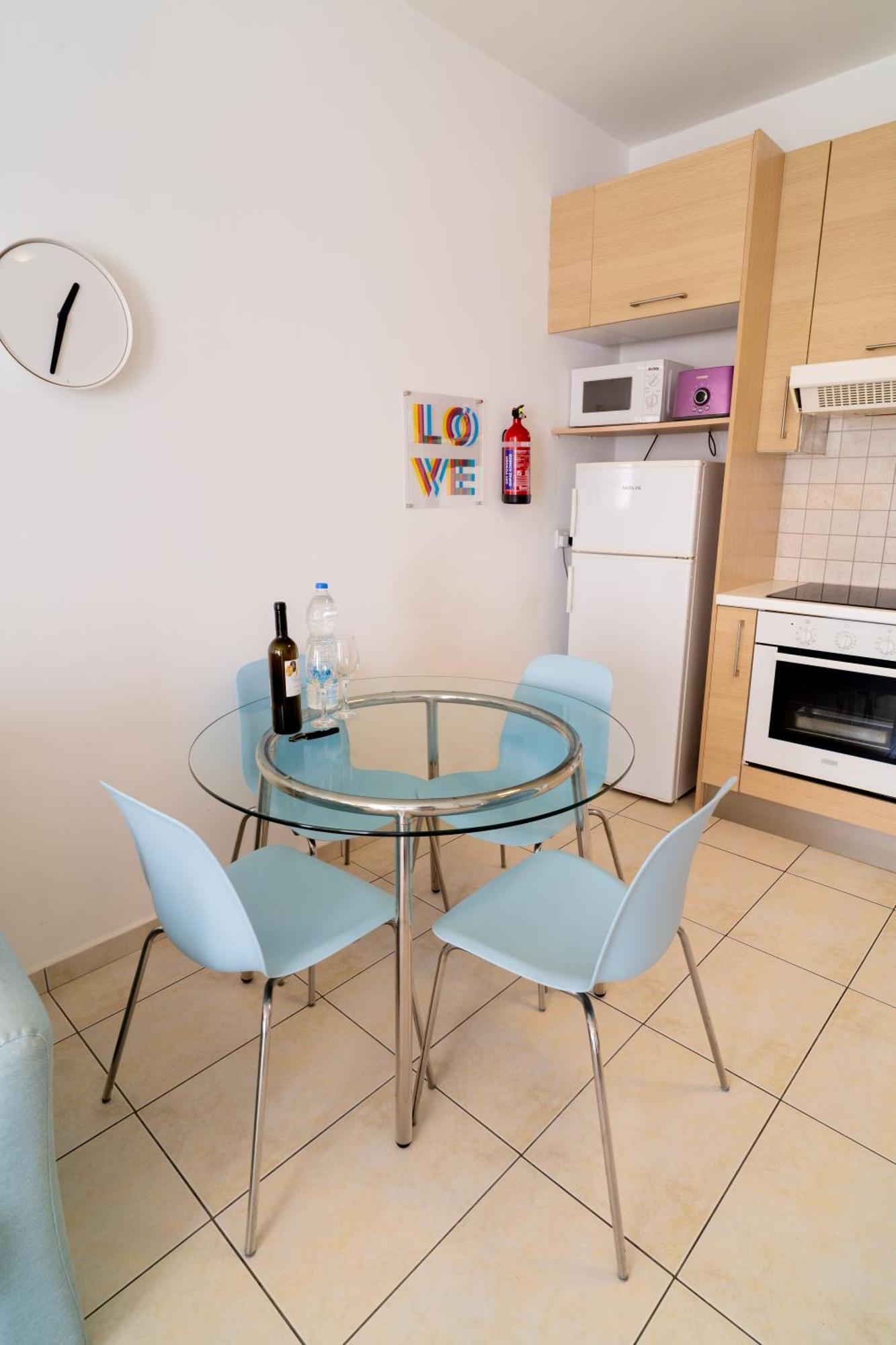 Blue Dawn Center Flat Apartment Larnaca Ngoại thất bức ảnh